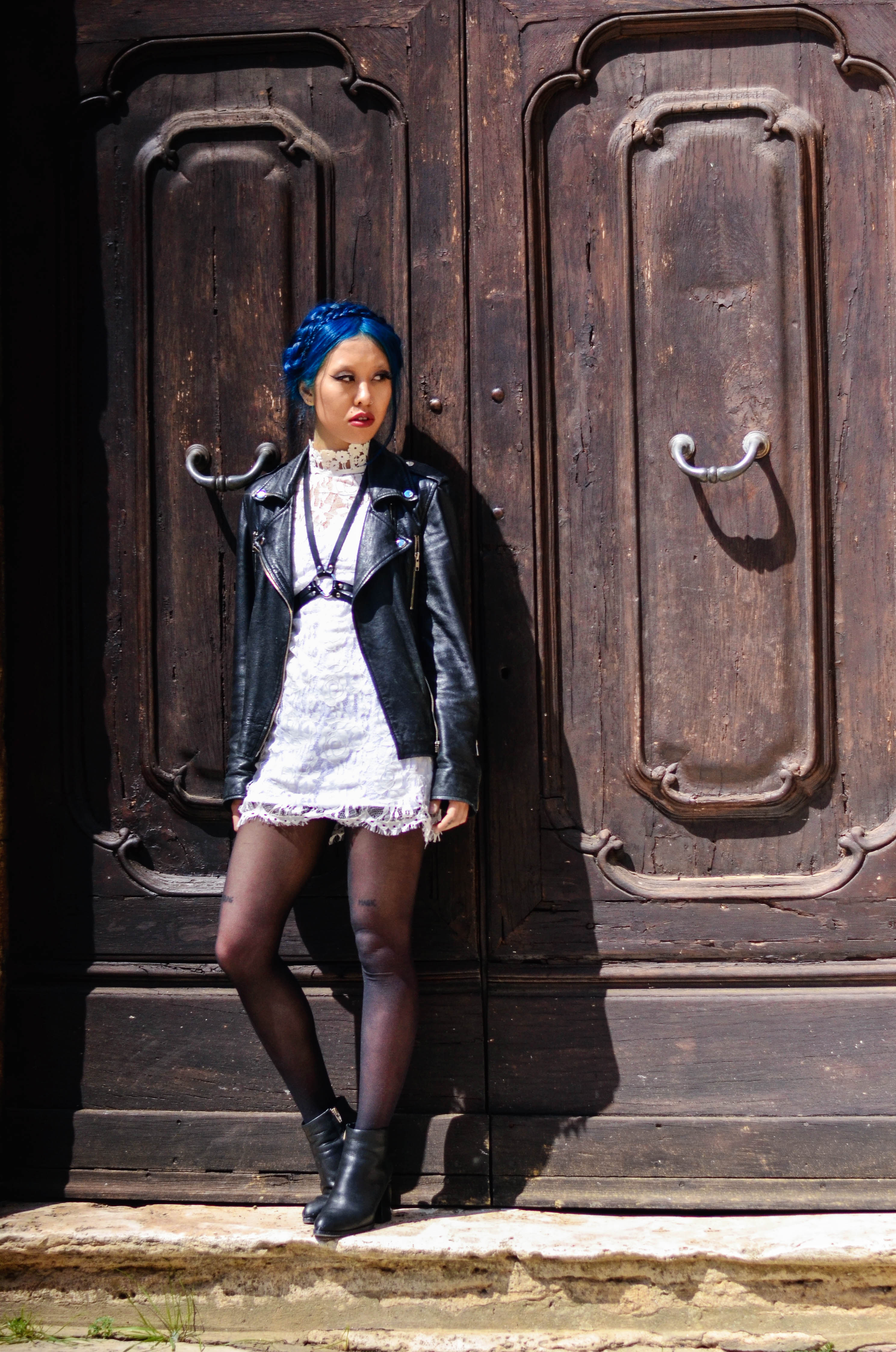 blog-post-9-italy-white-lace-dress-1