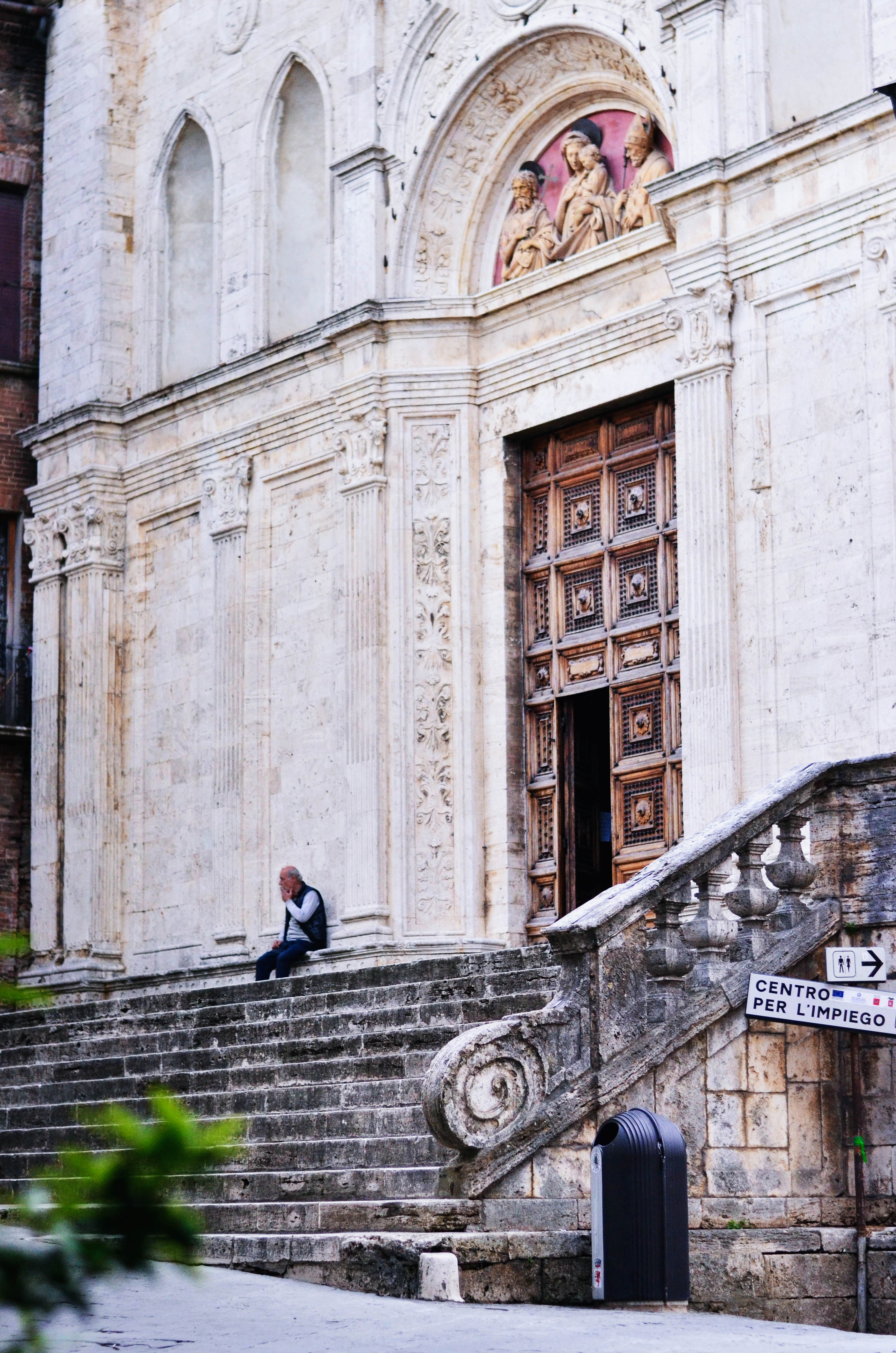 blog-post-9-italy-white-lace-dress-10