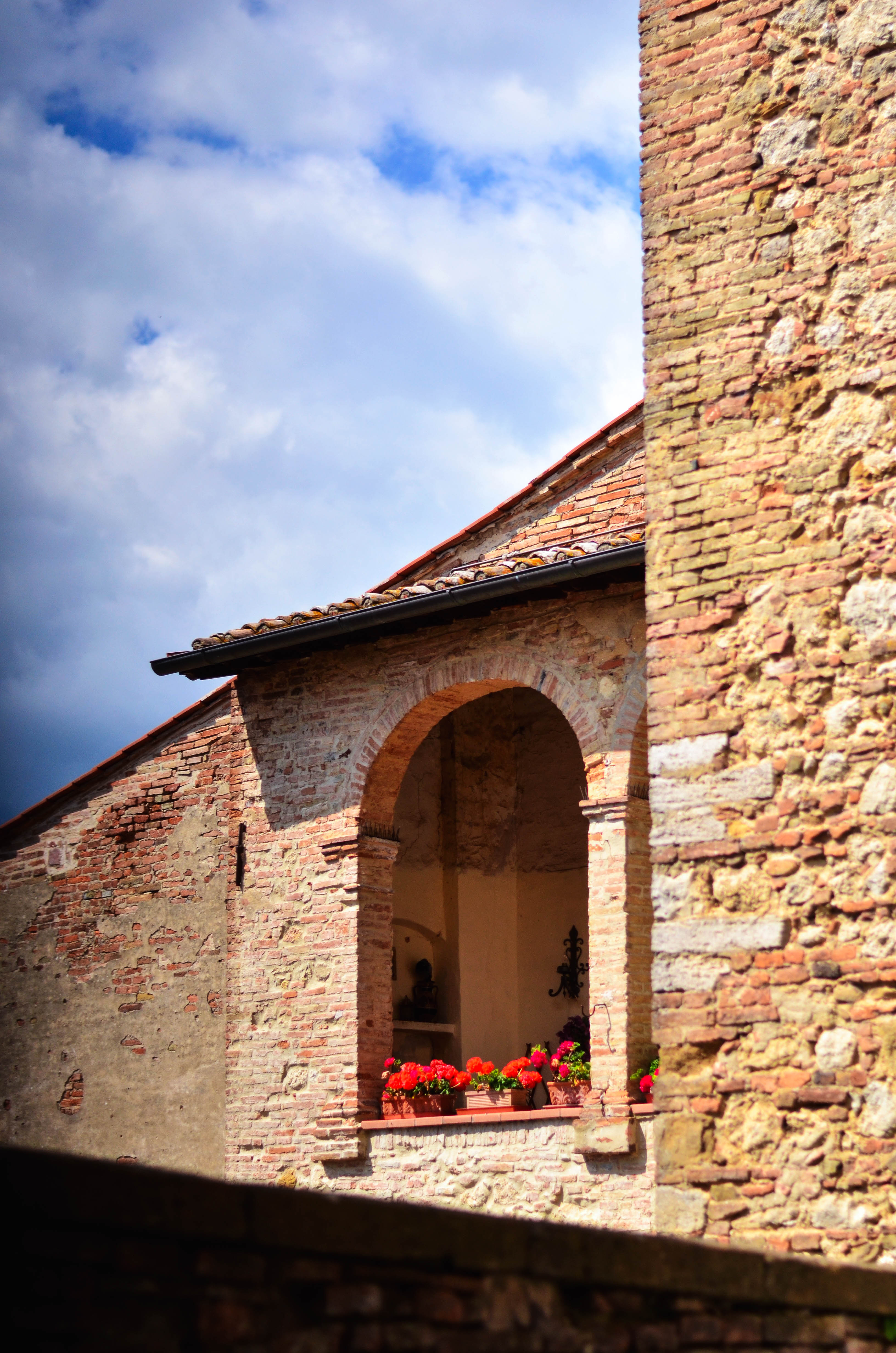 blog-post-9-italy-white-lace-dress-6